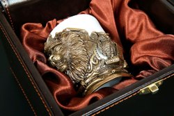 Чашка для кофе "Мудрому руководителю" в подарочном кейсе с художественным оформлением