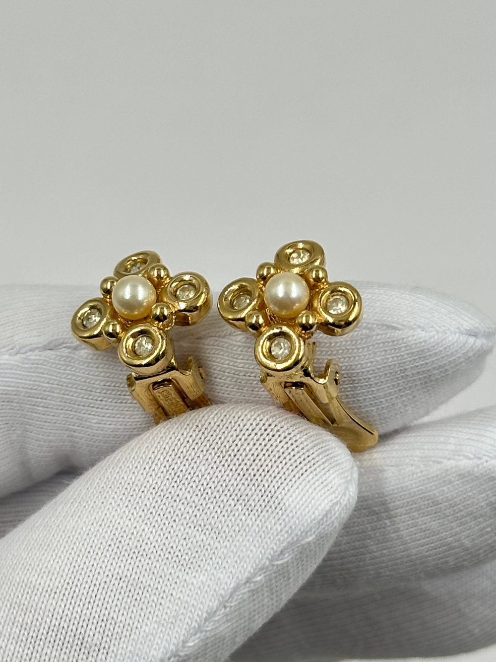 Миниатюрные клипсы Christian Dior