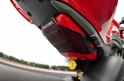 Evotech Performance Защита топливного бака / заглушка подножек пассажира Ducati Panigale V4