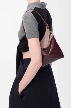 Loewe Сумочка-клатч Puzzle Fold из блестящей телячьей кожи наппа, бургунди