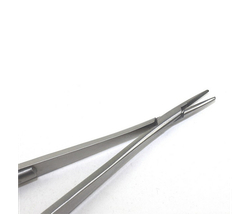 Иглодержатель CASTROVIEJO 180mm прямой RAF
