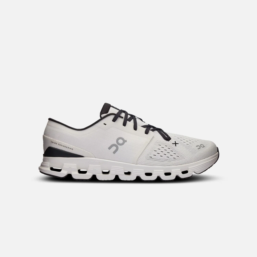 Кроссовки мужские ON Cloud X 4 Sneaker Ivory/Black