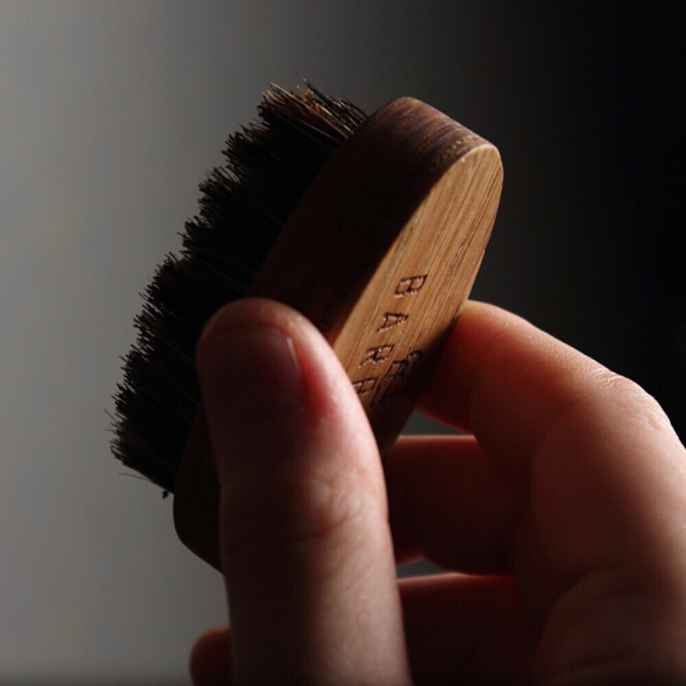 Barbaro Beard Brush - Щетка для бороды овальная