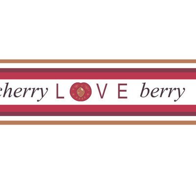 Модный слоган Cherry Berry Love между полосок