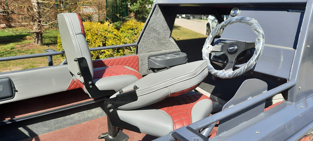 Алюминиевая лодка Berkut S HT