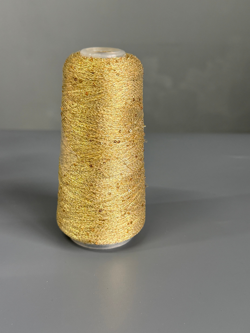 Пряжа Siyue Lurex Sequins пайтка 1,5 мм (01/сусальное золото), 1800м/50гр