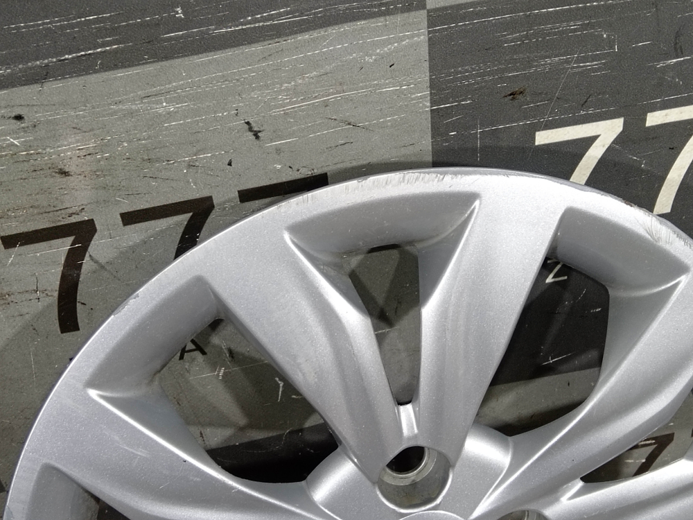 Колпак колеса R15 Hyundai Solaris 2 (HCR) 17-22 Б/У Оригинал 52960H5000