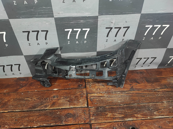 Кронштейн переднего бампера Mercedes C (W205) 14-18 Б/У Оригинал A2058853165