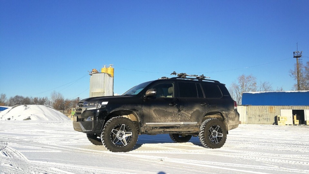 Toyota Land Cruiser 200