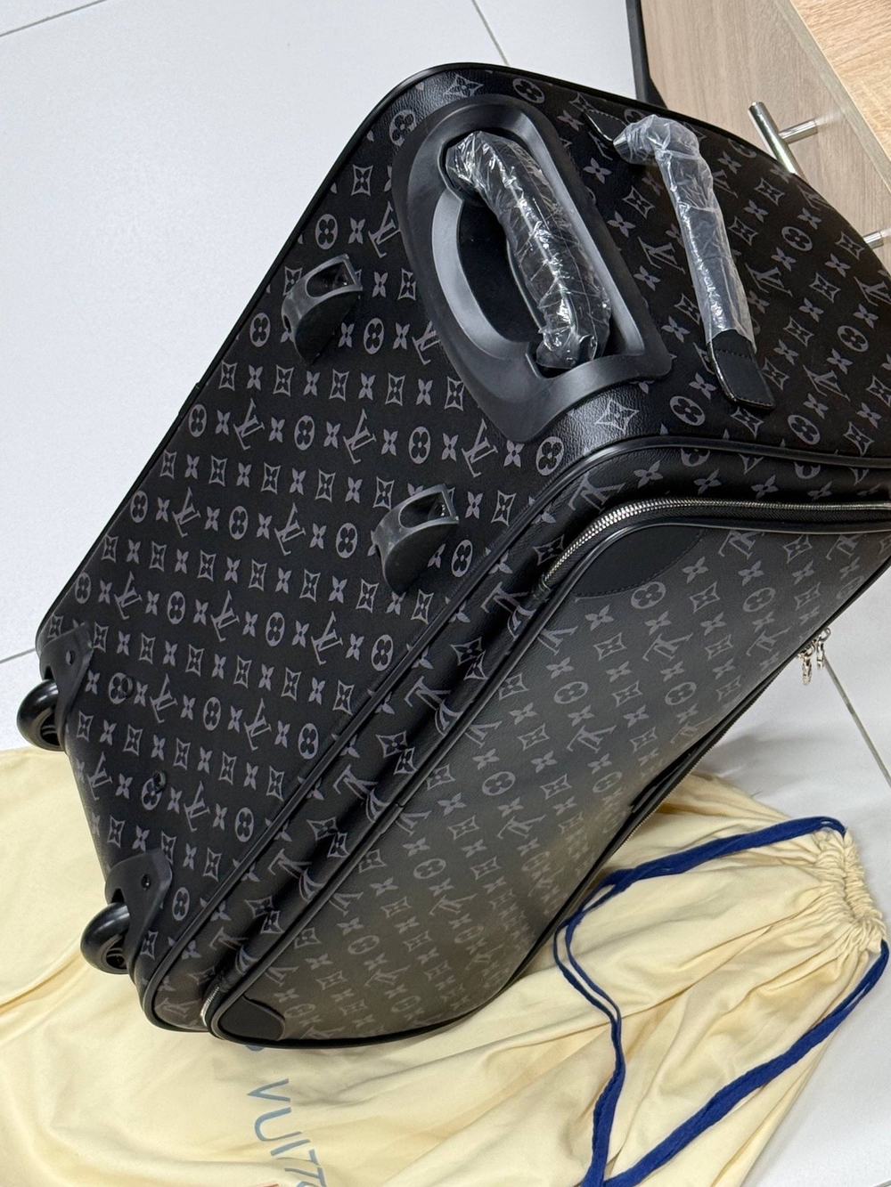 Дорожная сумка Louis Vuitton Neo Eole