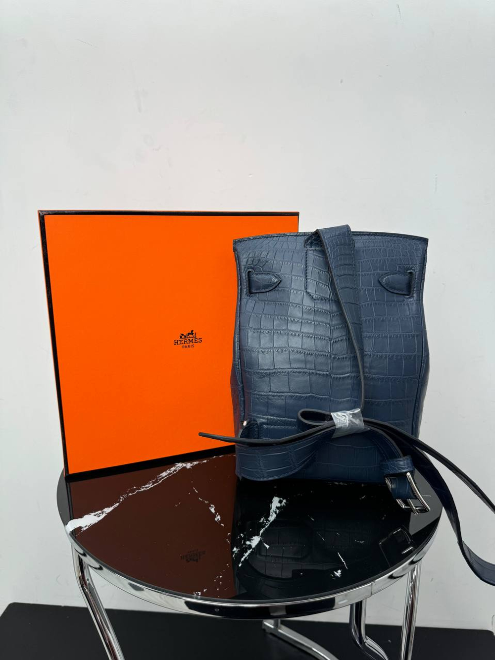 Нагрудная сумка слинг Hermes Kelly из кожи крокодила