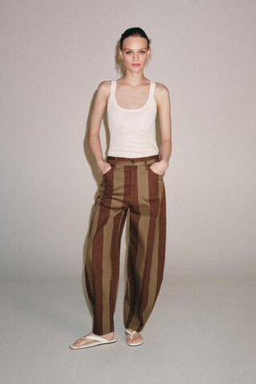 ZARA ДЖИНСЫ TAPERED С ВЫСОКОЙ ПОСАДКОЙ И ПРИНТОМ — ZW COLLECTION, ПОЛОСКИ