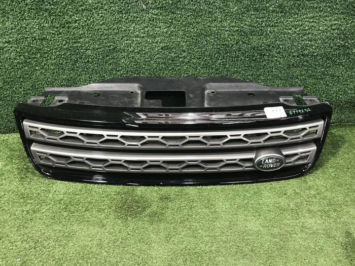 Решетка радиатора Land-Rover Discovery 5 (2016-2021)