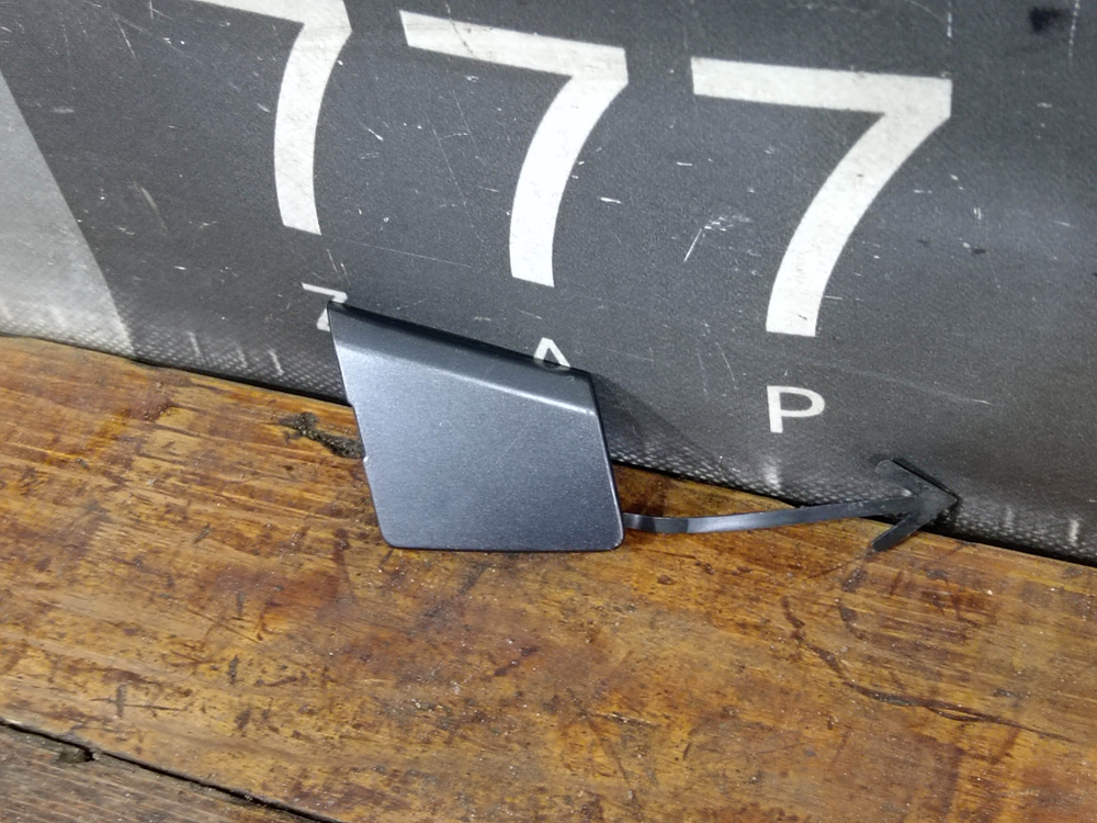 Заглушка буксировочного крюка GAC GS3 24-нв Б/У Оригинал 7106005CRV0000