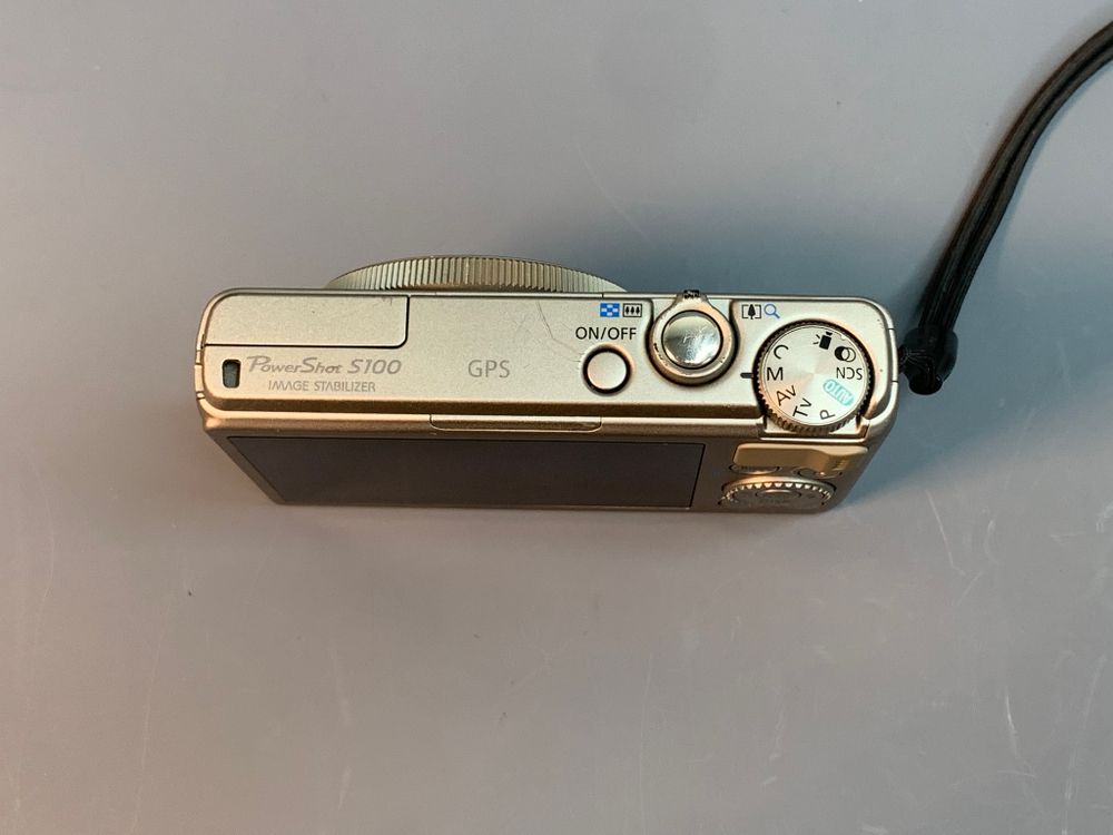 Canon PowerShot S100