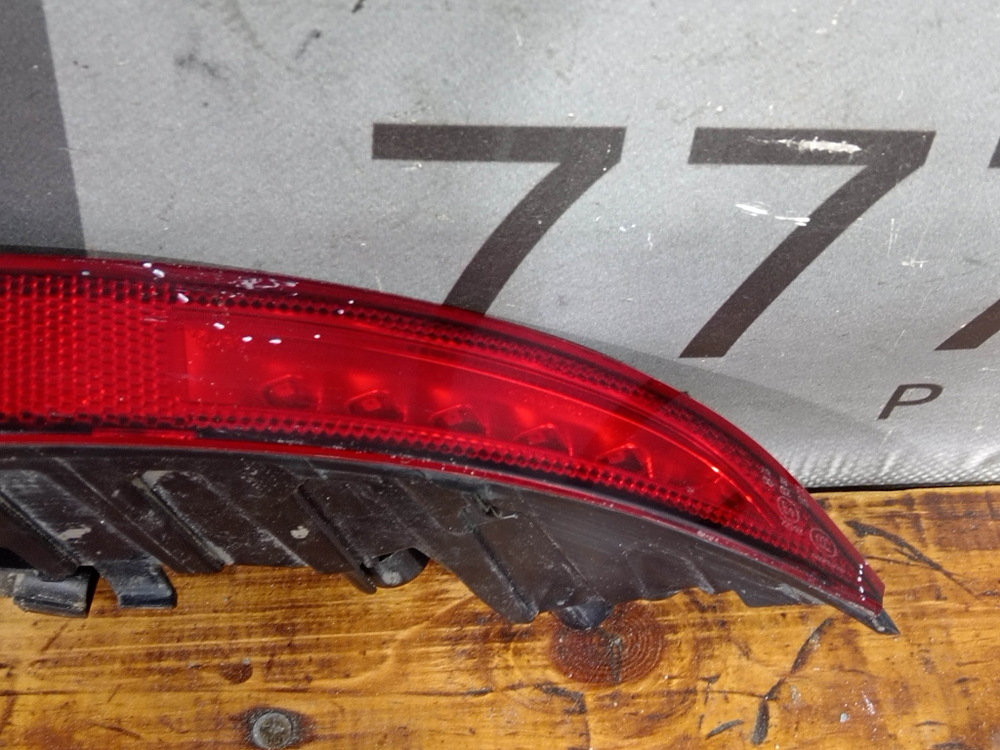 ПТФ задний правый Geely Atlas Pro 21-нв Б/У Оригинал 7054016700