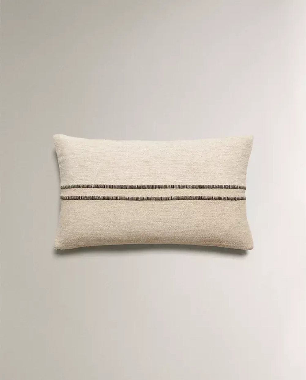 ZARA HOME НАВОЛОЧКА ДЛЯ ДЕКОРАТИВНОЙ ПОДУШКИ С КОНТРАСТНОЙ ЛИНИЕЙ, СВЕТЛО-БЕЖЕВЫЙ