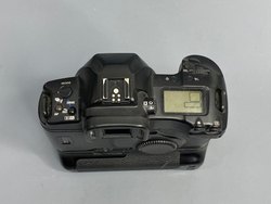 Canon EOS 3 body
