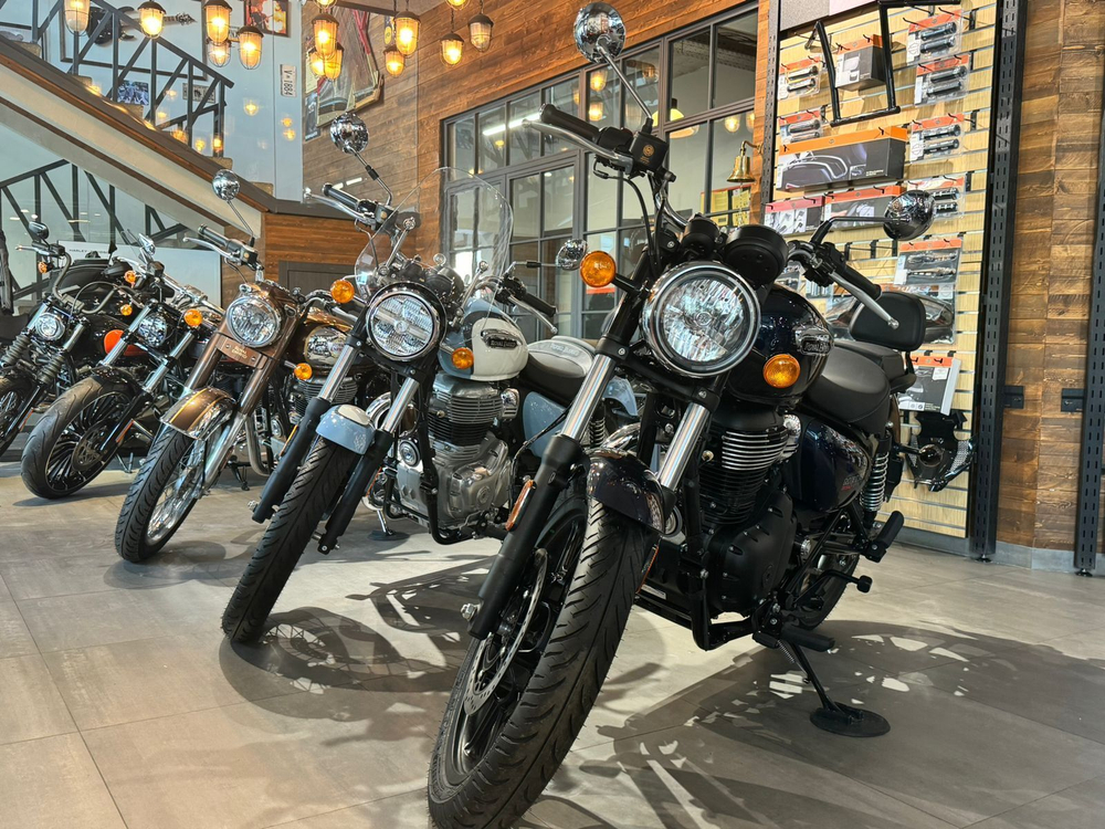 Royal Enfield Meteor 350 Aurora Blue