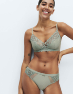 Бюстгальтер Amelia Lace без косточек с полными чашками - Marks & Spencer
