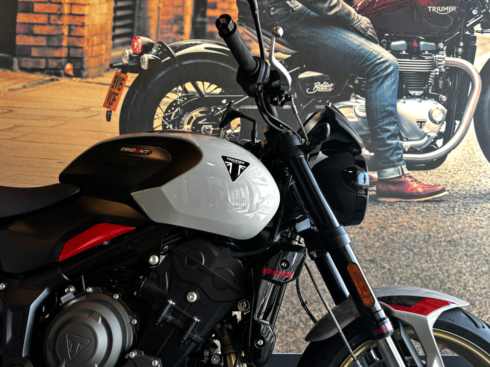 Triumph Trident 800, 2026