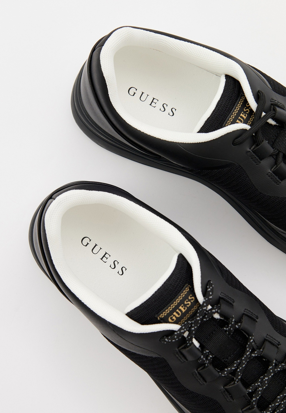 Кроссовки мужские GUESS WINNO 4