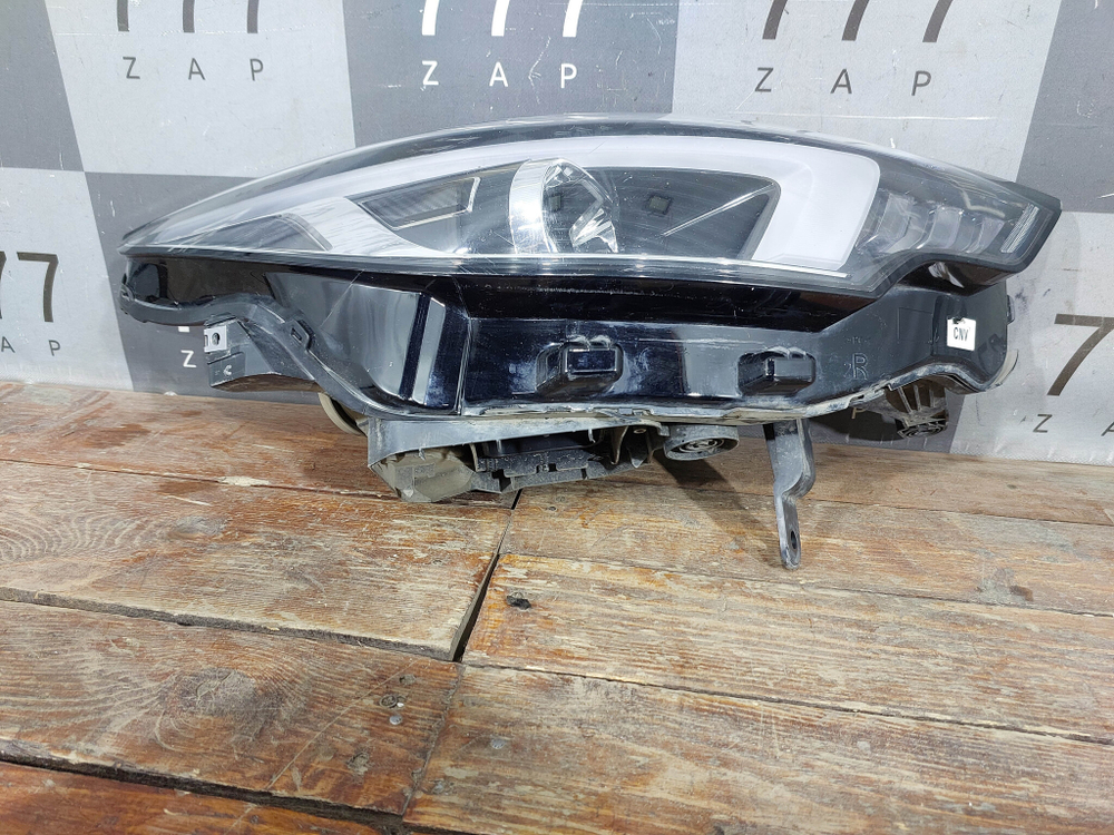 Фара правая LED Omoda S5 22-нв Б/У Оригинал 605000416AA