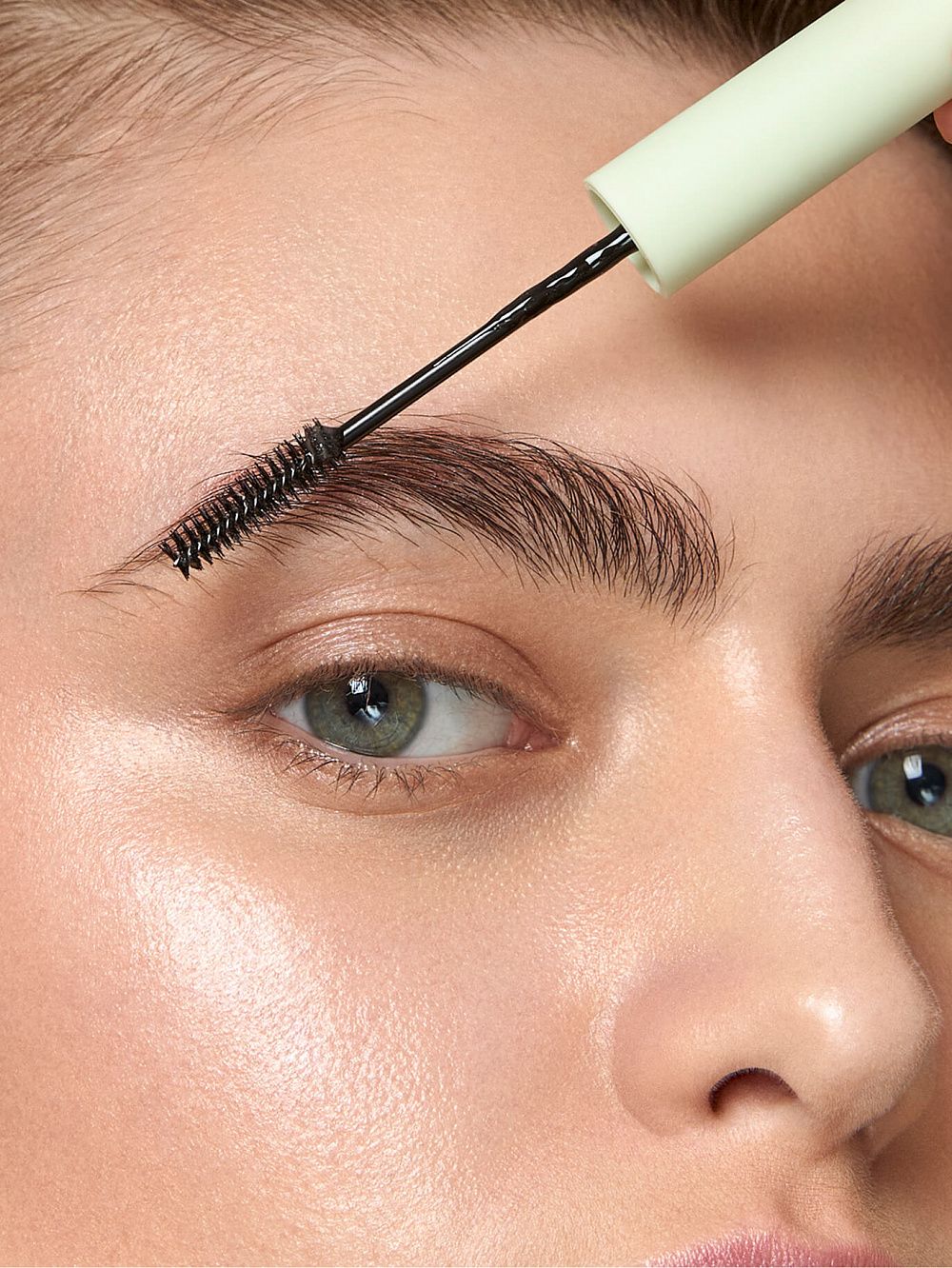 Гель для бровей THE ACT Eyebrow Serum Gel 6 г