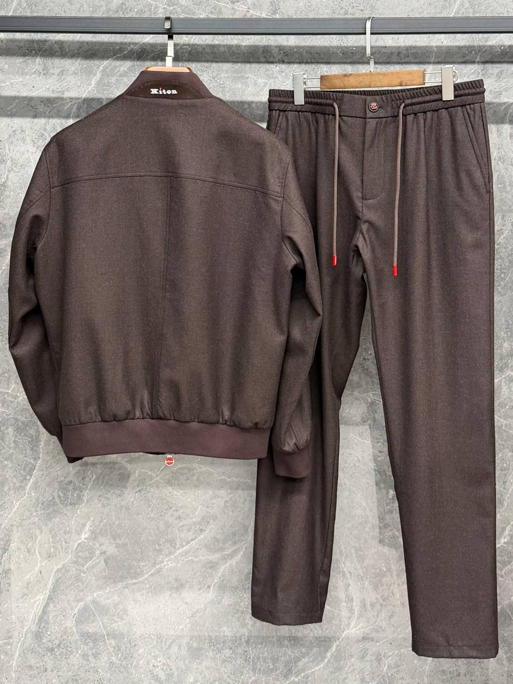Прогулочный костюм Kiton