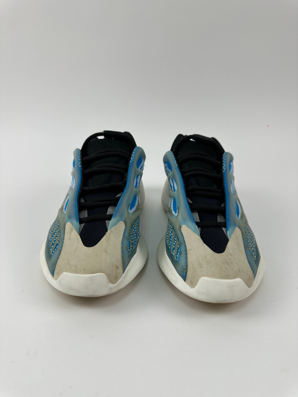Кроссовки Adidas Yeezy 700 V3 Arzareth