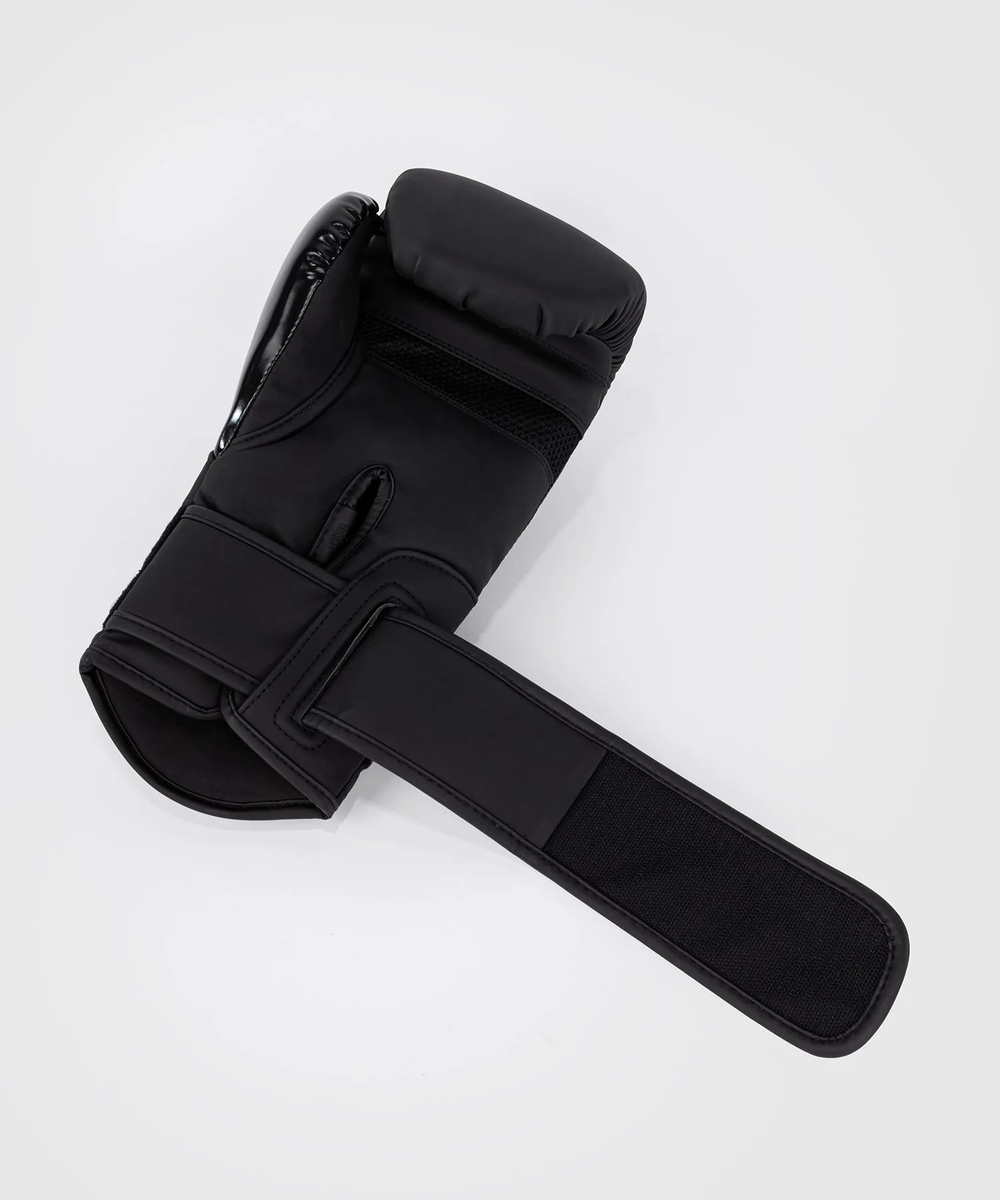 Перчатки боксерские Venum Challenger 4.0 Black/Black