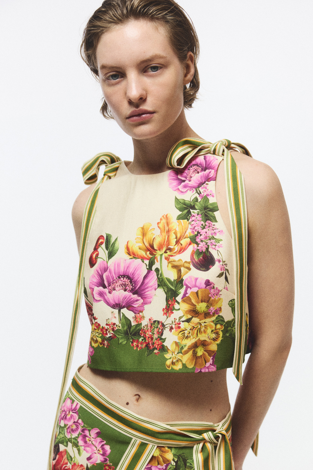 Короткий топ с бретелями на завязке - H&M