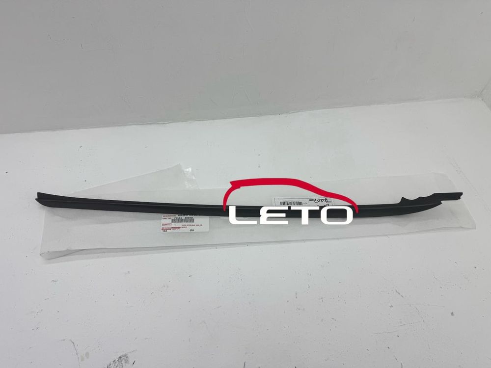 Молдинг лобового RH 75504-0E010 755040E010