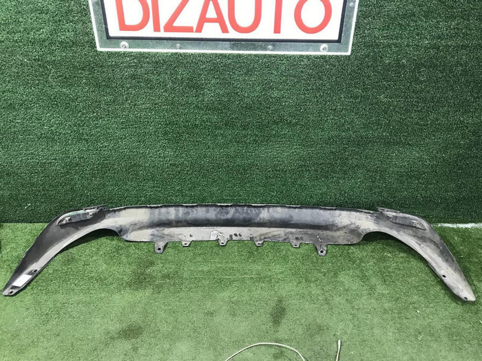 Юбка заднего бампера Toyota Camry xv70 (2017-н.в.)