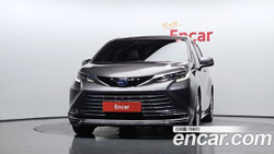 Toyota Sienna 2.5 Hybrid 2WD — 2023