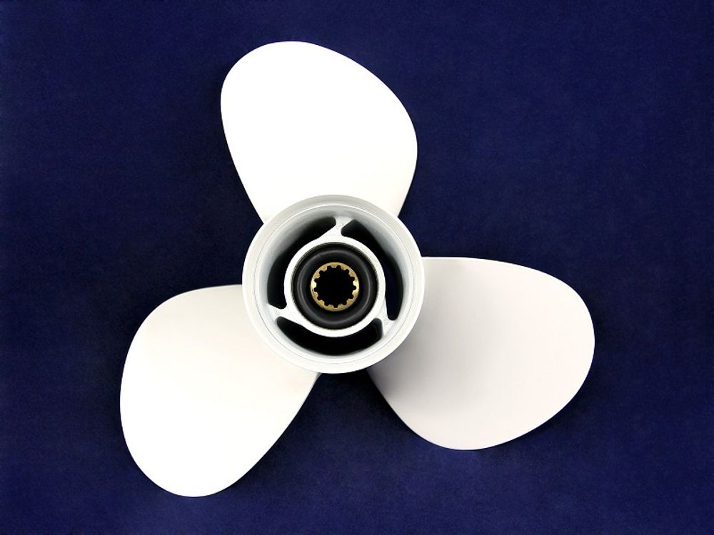 Винт гребной Yamaha  40-60л.с. 10-3/4х17-G