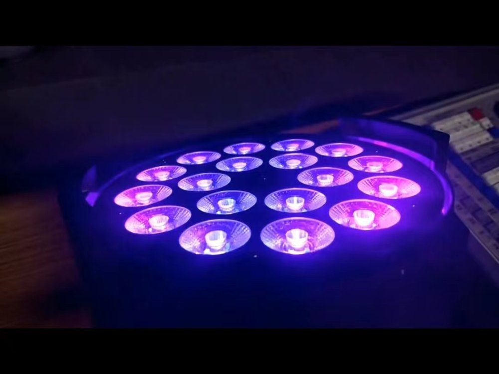 PAR 18x15 - Светодиодный PAR-прожектор RGBWA-UV
