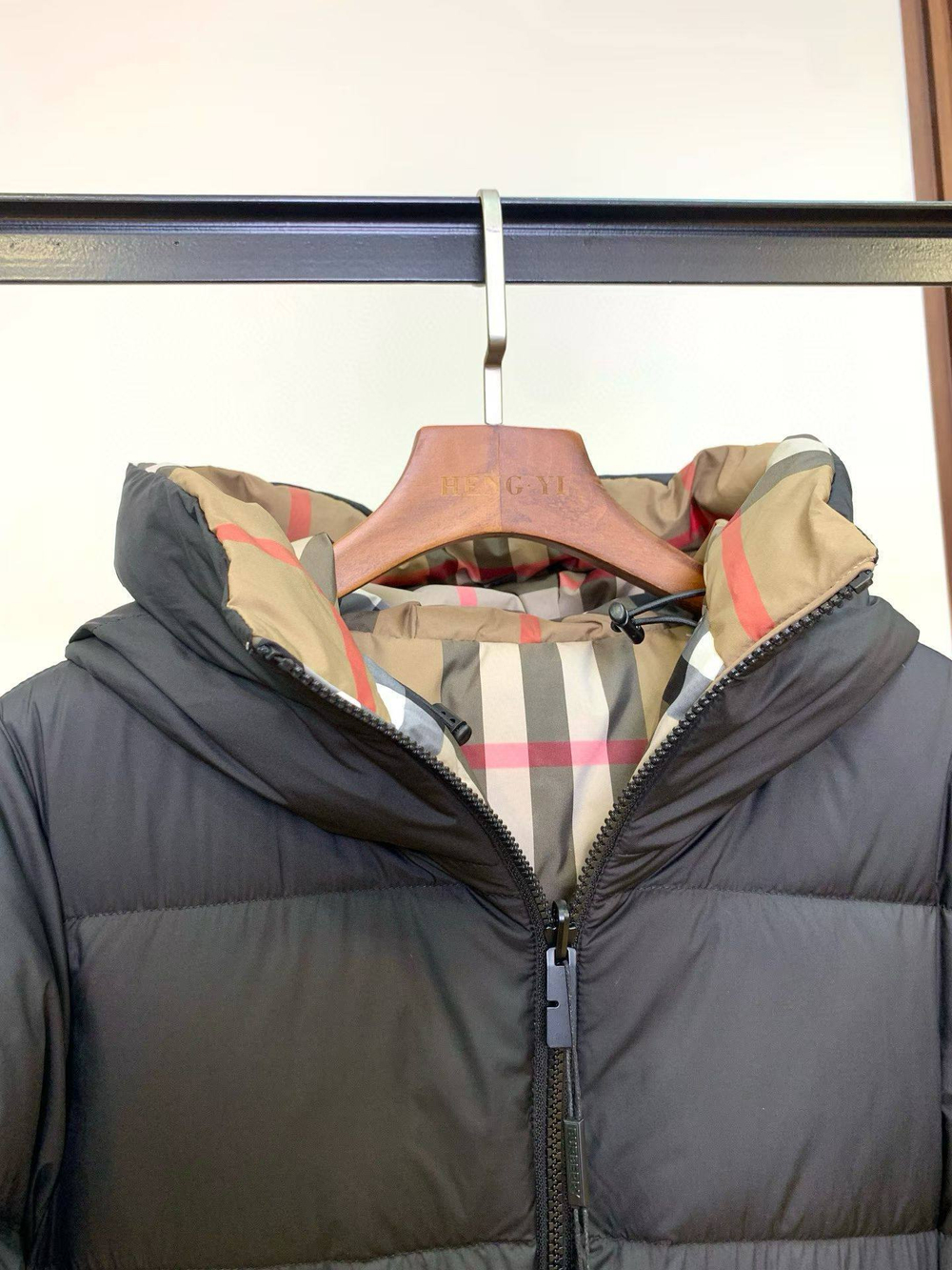 Пуховик Burberry