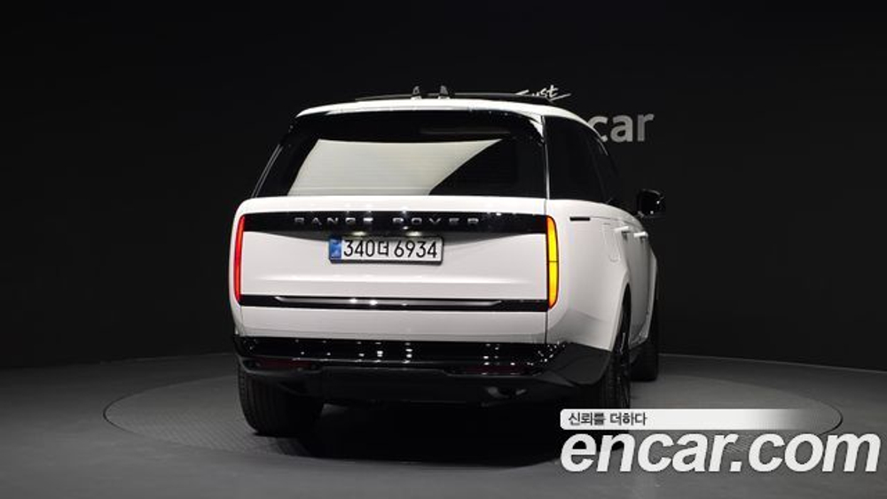 Land Rover Range Rover P550E AB — 2025