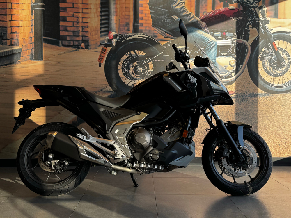 Honda NC 750X 2025