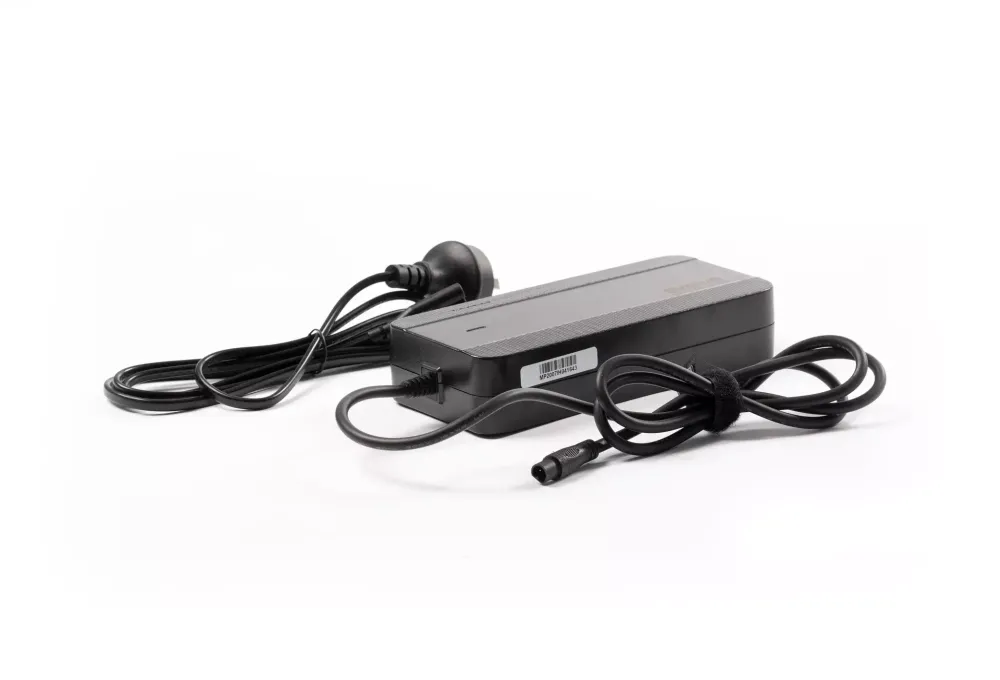 Зарядное устройство Evolve GTR Fast Charger 42V/4A Зарядное устройство Evolve GTR Fast Charger 42V/4A