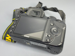 Nikon D3200 kit 18-55mm 16.000 кадров