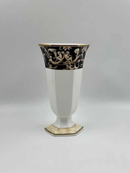 Ваза Wedgwood, Cornucopia