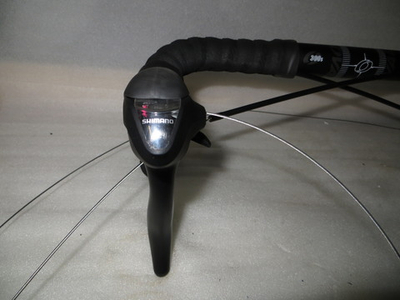 Handlebar: Oval Concepts 300S Shallow Drop, 6061 alloy, 31.8mm clamp, 133mm compact drop