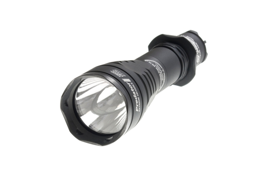 Фонарь светодиодный тактический Armytek Predator v3, 930 лм, теплый свет (без аккум. в комплекте)