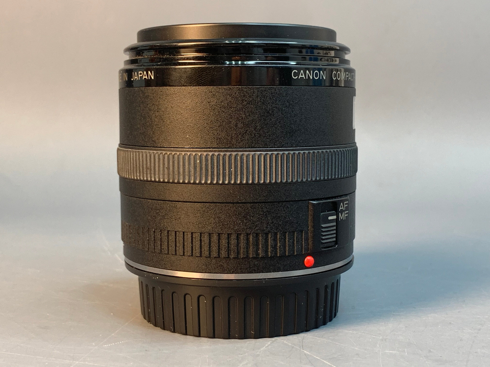 Canon EF 50mm f/2.5 Compact Macro