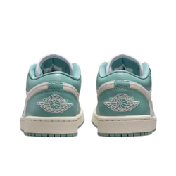 alt="Логотип Wings на пятке Air Jordan 1 Low White Cannon"