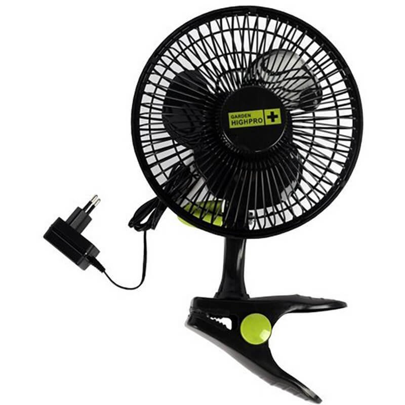 Вентилятор настольный на прищепке garden highpro clip fan 15 см/5 вт в сборе с адаптером питания на белом фоне