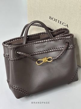 Сумка тёмно-коричневая от Bottega Veneta Andiamo BP5-191511