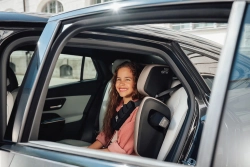 Автокресло 2/3 Britax Roemer KIDFIX PRO i-SIZE Style Harbor Blue, 3,5 до 12 лет, 15-36 кг (100-150 см), isofix, синий